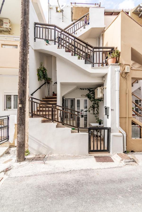 Frontyard Flat Near The Beach *