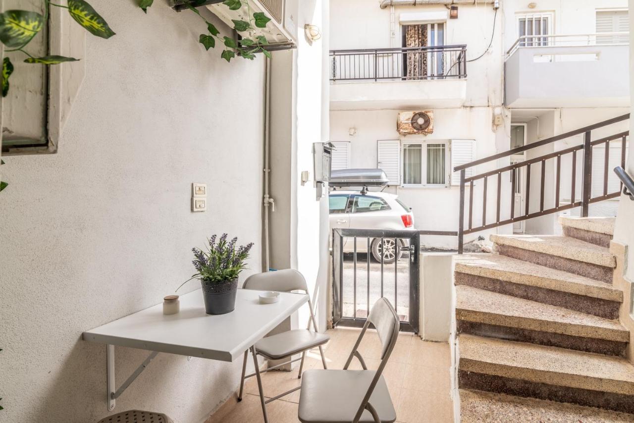 Frontyard Flat Near The Beach * Heraklion (Crete)
